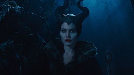 Malefiz (Maleficent) Filminin Gösterim Tarihi Öne Alındı haber görseli