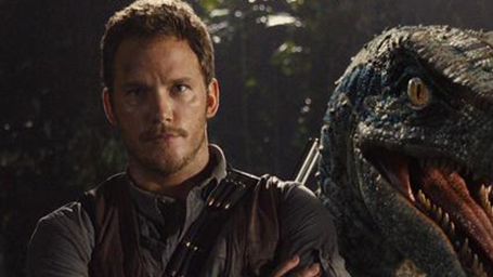 Chris Pratt'ın Dinozor Aşkı! haber görseli
