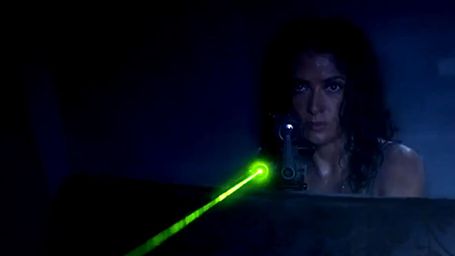 Salma Hayek Rakiplerini Kurşuna Diziyor! haber görseli