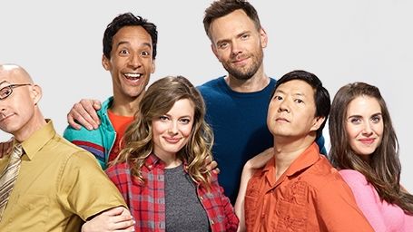 Community 6. Sezon Posteri Görücüye Çıktı! haber görseli
