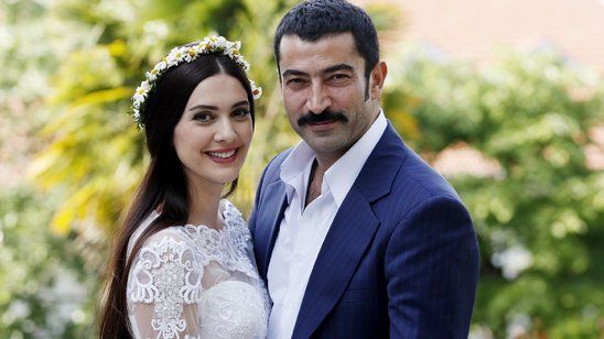 Karadayı'nın Bu Akşamki Bölümünde Feride ve Mahir Evleniyor! haber görseli