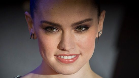 Daisy Ridley'e Hayranından Balo Daveti! haber görseli