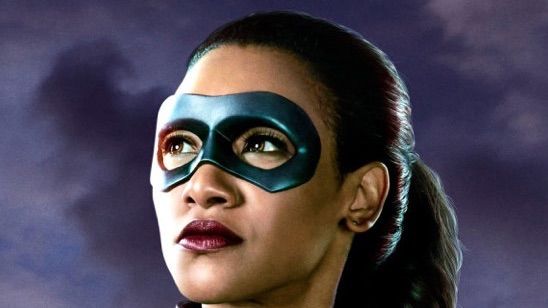 The Flash: Candice Patton İlk Kez Süper Kahraman Kostümüyle! haber görseli