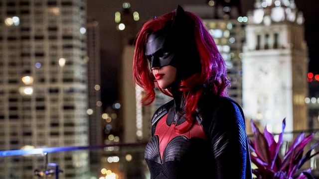 ‘Batwoman’ın Baş Kötüsü Rachel Skarsten Oldu haber görseli