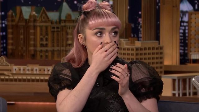 Maisie Williams ‘Game of Thrones’ Fanlarını Trolledi! haber görseli