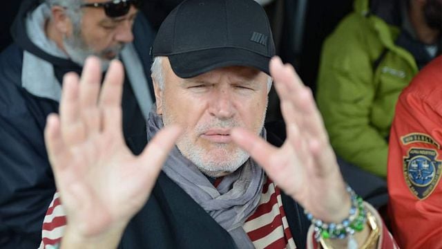 Mehmet Tanrısever'in Filmlerinden Kazandığı Ödüller Gümrüğe Takıldı! haber görseli