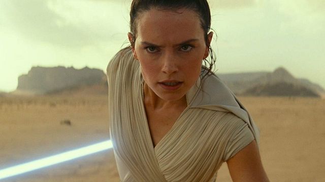 Daisy Ridley, Evde Kalmamız İçin Star Wars Hikayesi Okuyor haber görseli