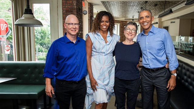 Michelle Obama'nın Kitap Turu Belgesel Oluyor! haber görseli