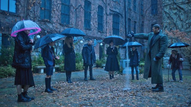 The Umbrella Academy'nin İkinci Sezonundan Altyazılı Fragman haber görseli