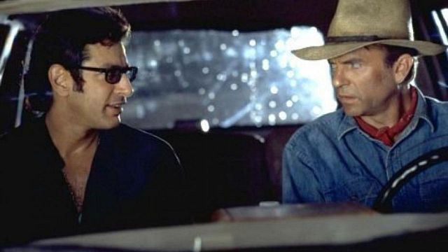 Jurassic World: Dominion Yıldızları Sam Neill ve Jeff Goldblum, Caz Söylüyor haber görseli