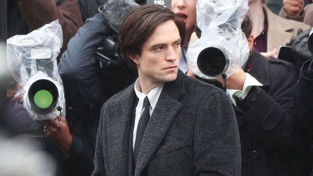 Robert Pattinson, "The Batman" Setinde Görüntülendi! haber görseli