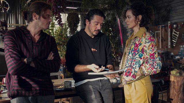 Tolga Karaçelik'in Çektiği Netflix Dizisine İlk Bakış haber görseli