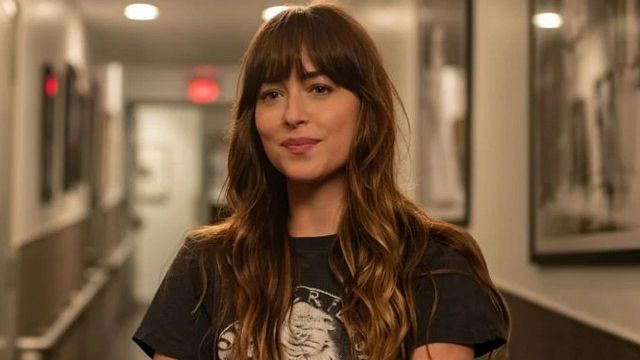Dakota Johnson, Indie Film "Daddio"da Daisy Ridley'nin Yerini Aldı haber görseli