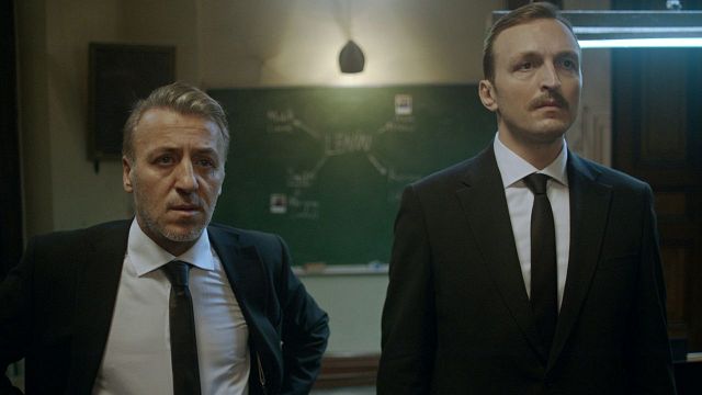 40. İstanbul Film Festivali'nde Prömiyer Yapacak Olan "Sen Ben Lenin"den Teaser! haber görseli