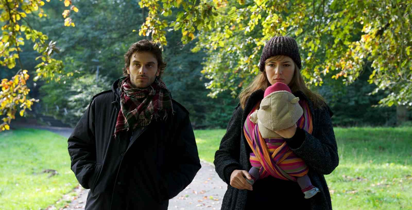 Louise Bourgoin Filmleri / Aramızda Bebek Var (Un Heureux