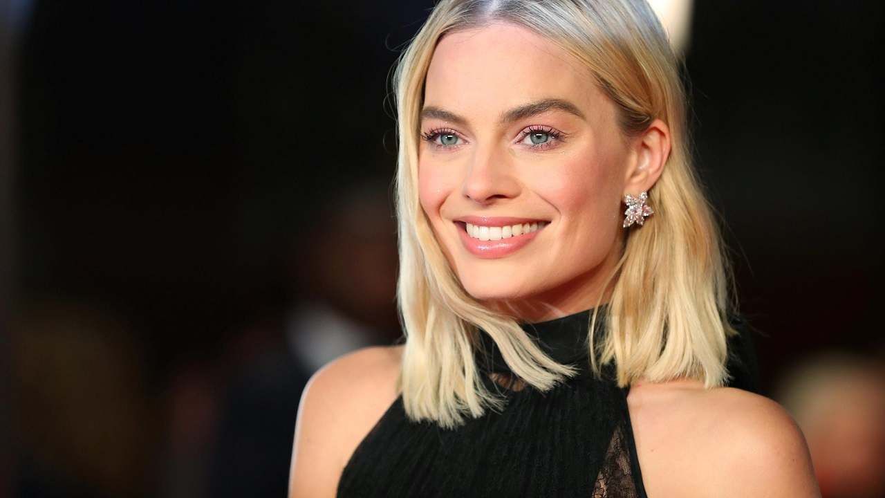 Heyecan Dolu Yakın Plan: Margot Robbie’nin Gizemli Dünyasına Bir Bakış!