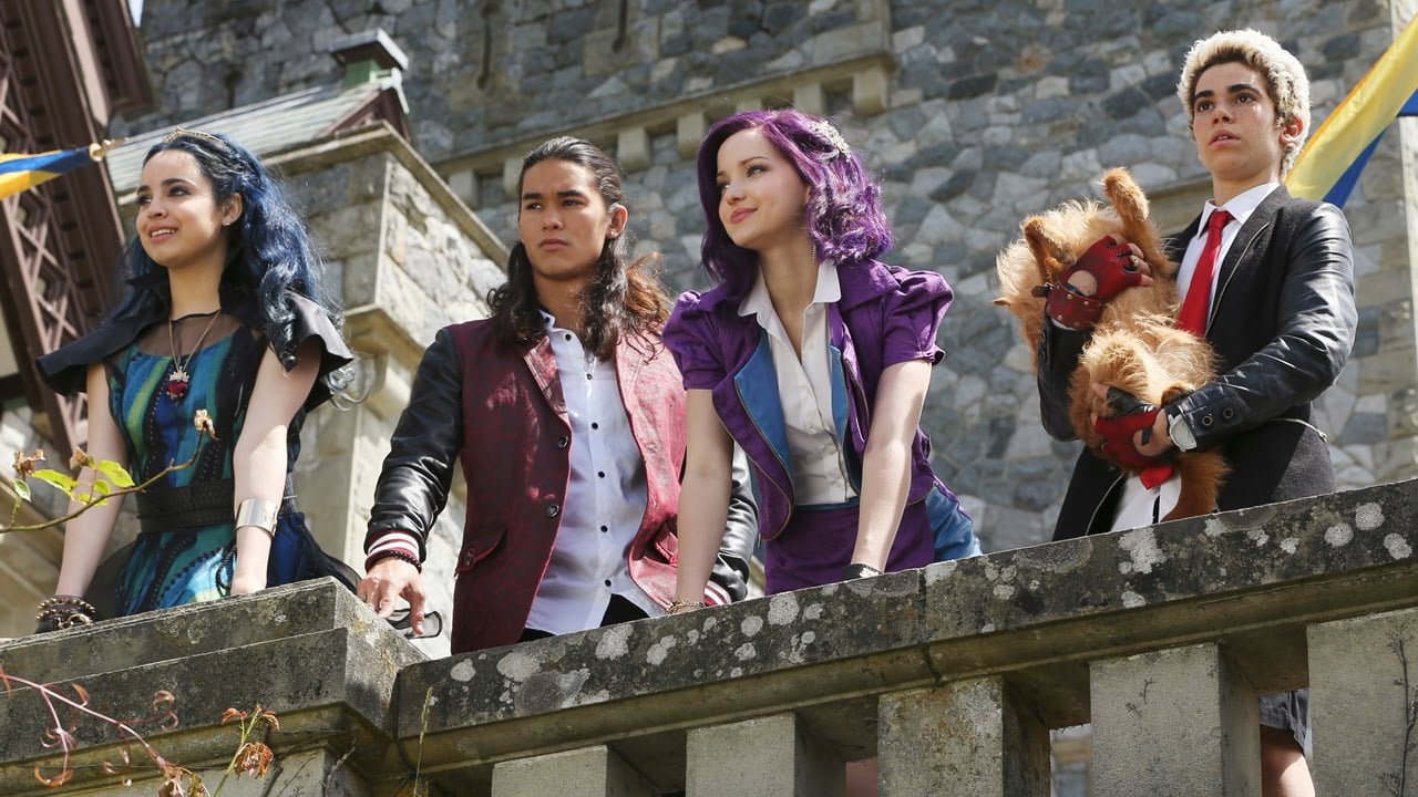 Наследники 5 дисней дата выхода. Наследники (descendants) 2015. Наследники Дисней 1. Наследники 2015 Дисней.