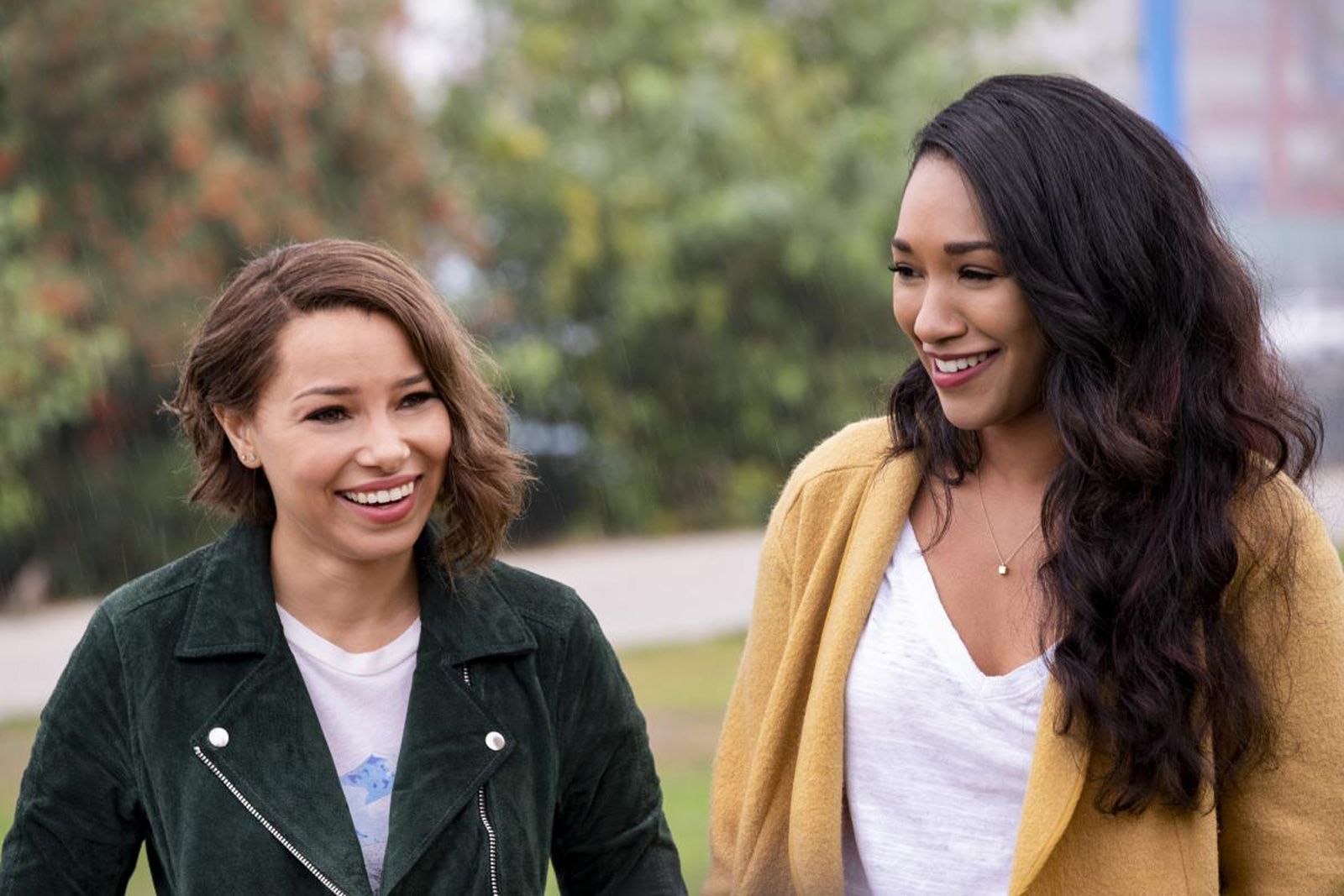 Candice Patton resimleri - Fotoğraf Jessica Parker Kennedy, Candice Patton  - Beyazperde.com