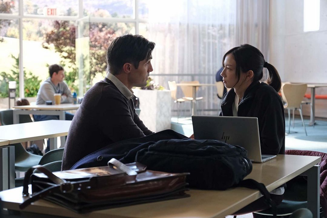 Fotoğraf Phil Dunster, Lauren Tsai, Charly Clive