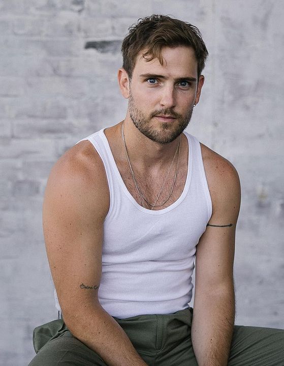 Afiş Travis Nelson
