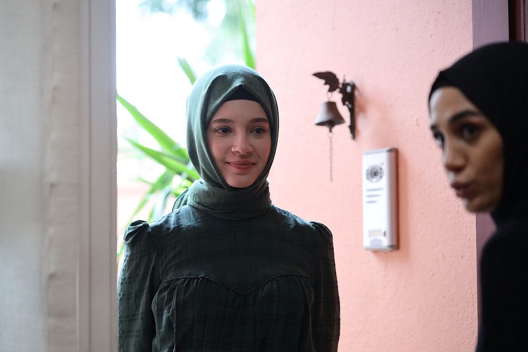 Kızıl Goncalar : Fotoğraf