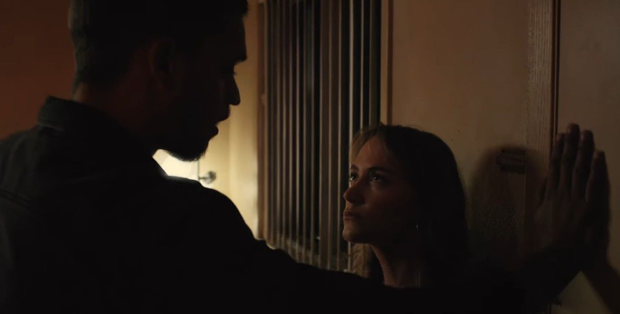 Senden Geriye Kalan : Fotoğraf Maika Monroe, Tyriq Withers