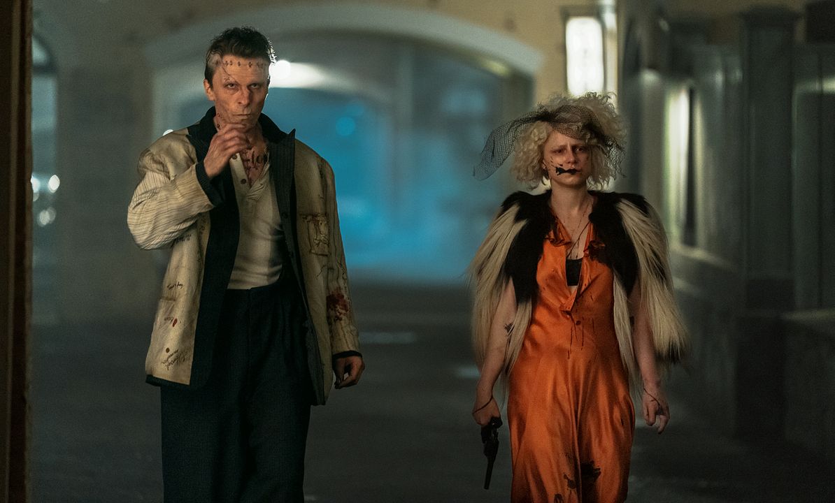 Gelin! : Fotoğraf Jessie Buckley, Christian Bale