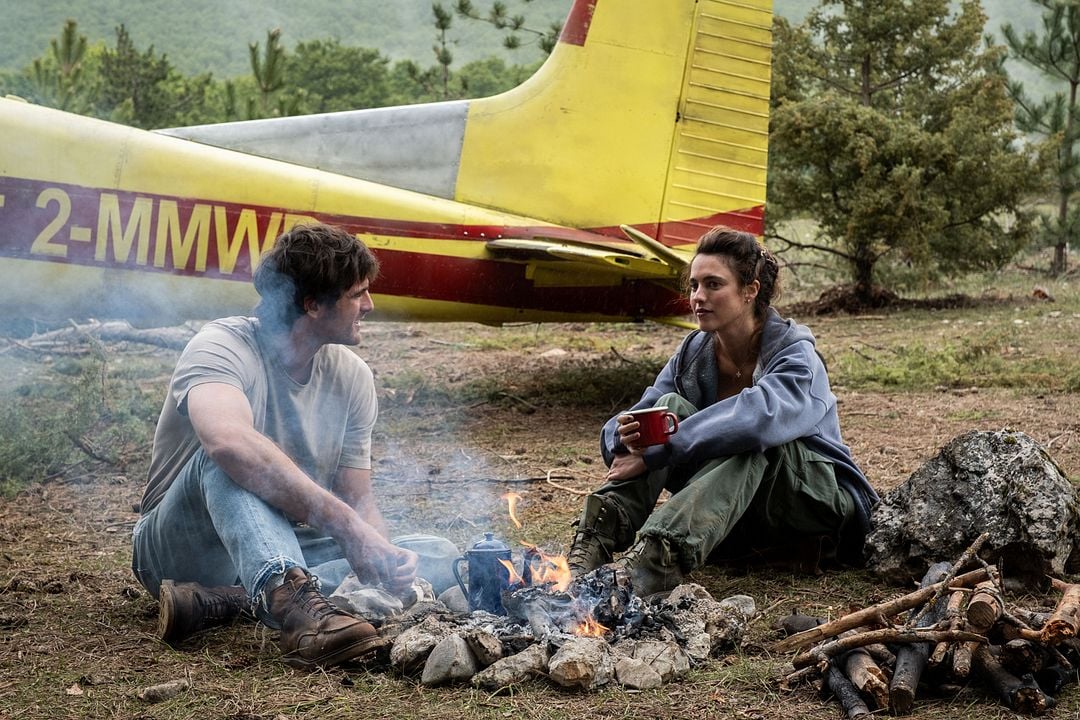 Köpek ve Yıldızlar : Fotoğraf Jacob Elordi, Margaret Qualley
