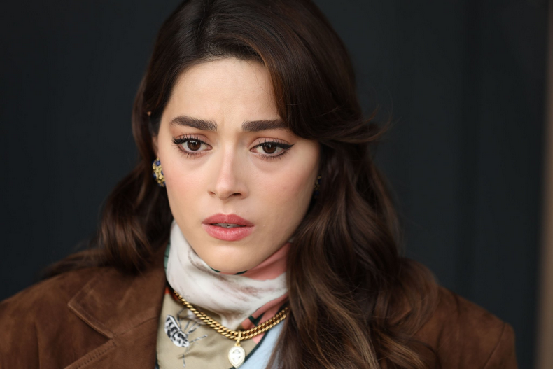 Aynadaki Yabancı : Fotoğraf