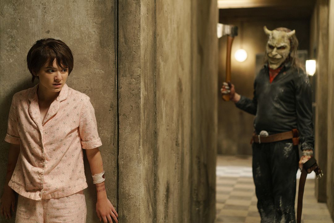 Siyah Telefon 2 : Fotoğraf Ethan Hawke, Madeleine McGraw