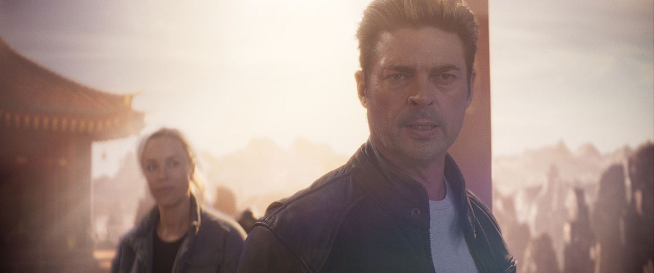 Mortal Kombat II : Fotoğraf Karl Urban, Jessica McNamee