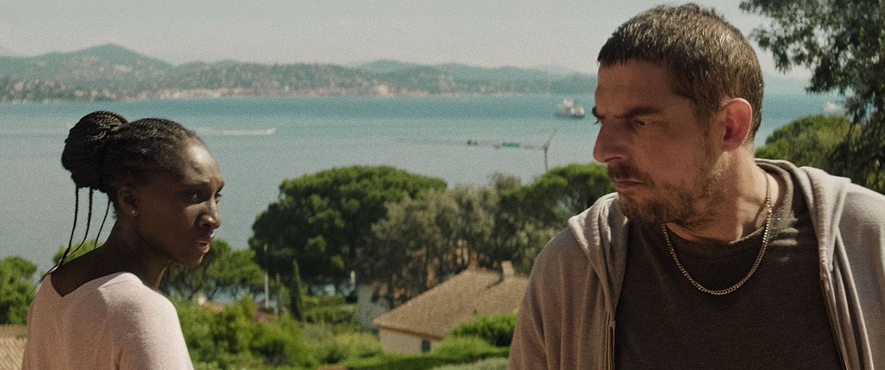 Six jours, ce printemps-là : Fotoğraf Damien Bonnard, Eye Haïdara