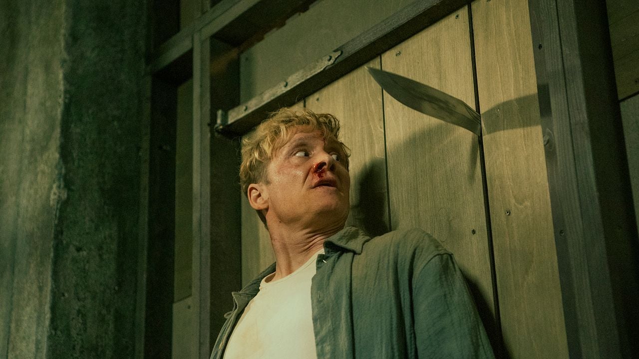 Tuğla : Fotoğraf Matthias Schweighöfer