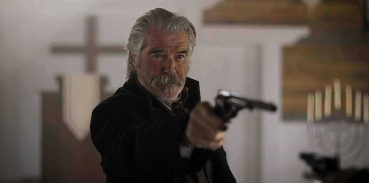 The Unholy Trinity : Fotoğraf Pierce Brosnan