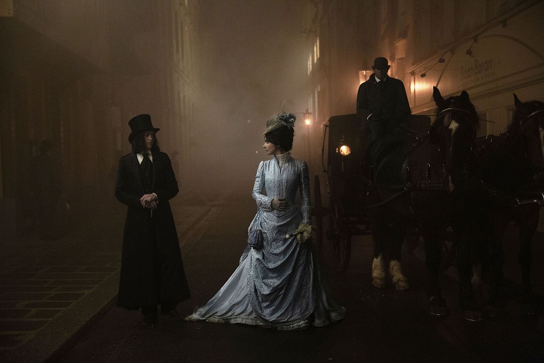 Drakula : Fotoğraf Zoë Bleu, Caleb Landry Jones