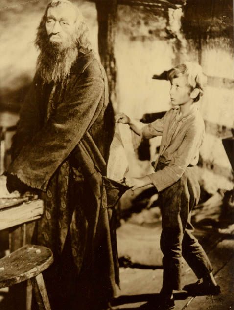 Oliver Twist : Fotoğraf Alec Guinness, John Howard Davies