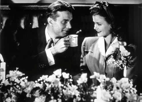 Cat People : Fotoğraf Kent Smith, Jacques Tourneur, Simone Simon