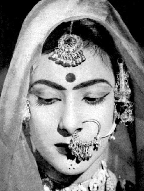 Mother India : Fotoğraf Mehboob Khan, Nargis