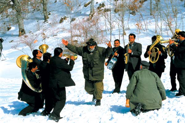 Bir Mucizedir Yaşamak : Fotoğraf Emir Kusturica