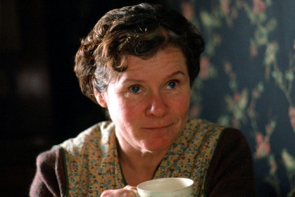 Hemşire : Fotoğraf Imelda Staunton