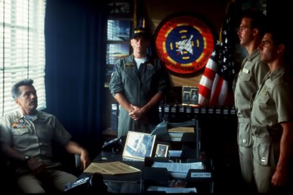 Top Gun : Fotoğraf Michael Ironside, Tom Cruise, Tom Skerritt, Anthony Edwards