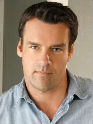 Afiş David James Elliott