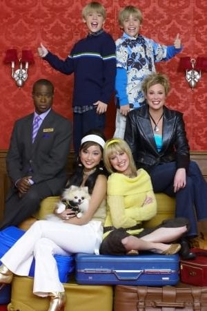 Fotoğraf Ashley Tisdale, Brenda Song, Phill Lewis, Cole Sprouse, Dylan Sprouse, Kim Rhodes