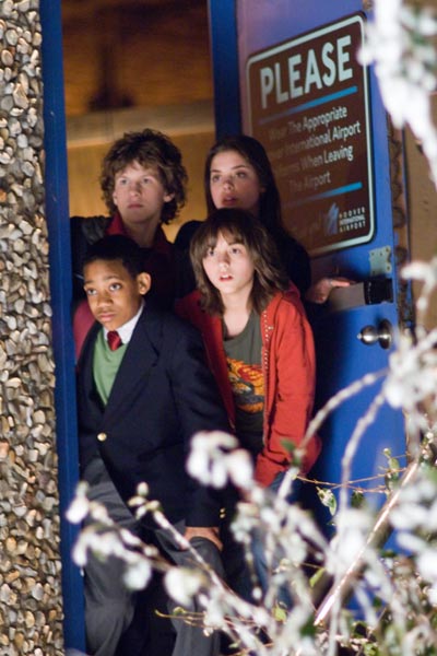 Unaccompanied Minors : Fotoğraf Gia Mantegna, Dyllan Christopher, Tyler James Williams, Quinn Shephard