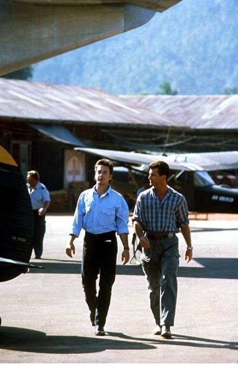 Air America : Fotoğraf Robert Downey Jr., Roger Spottiswoode, Mel Gibson