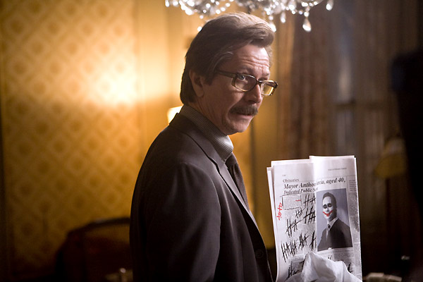 Kara Şövalye : Fotoğraf Gary Oldman