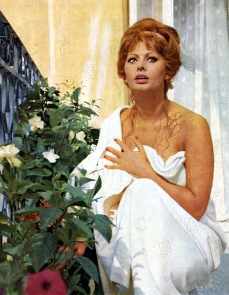 Dün, Bugün ve Yarın : Fotoğraf Sophia Loren, Vittorio De Sica