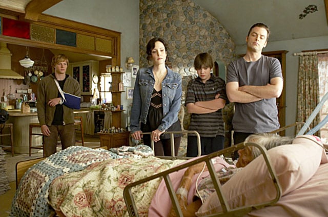 Fotoğraf Alexander Gould, Hunter Parrish, Mary-Louise Parker, Justin Kirk