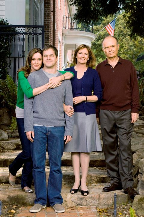 Fotoğraf Nancy Lenehan, Erinn Hayes, Kyle Bornheimer, Kurtwood Smith