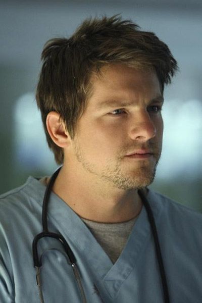 Fotoğraf Zachary Knighton